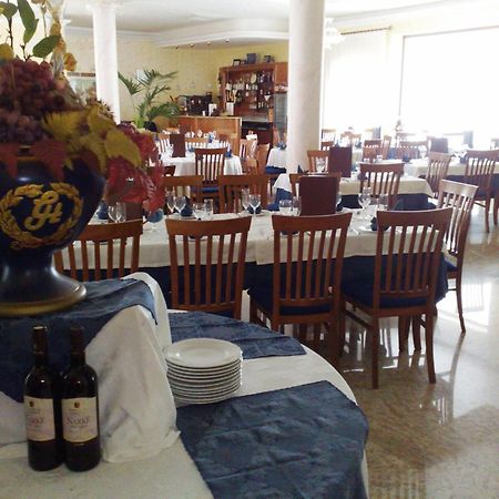Hotel Ristorante Cordial Комизо Экстерьер фото