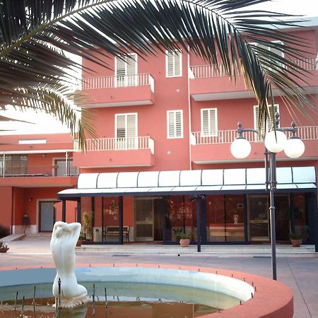 Hotel Ristorante Cordial Комизо Экстерьер фото
