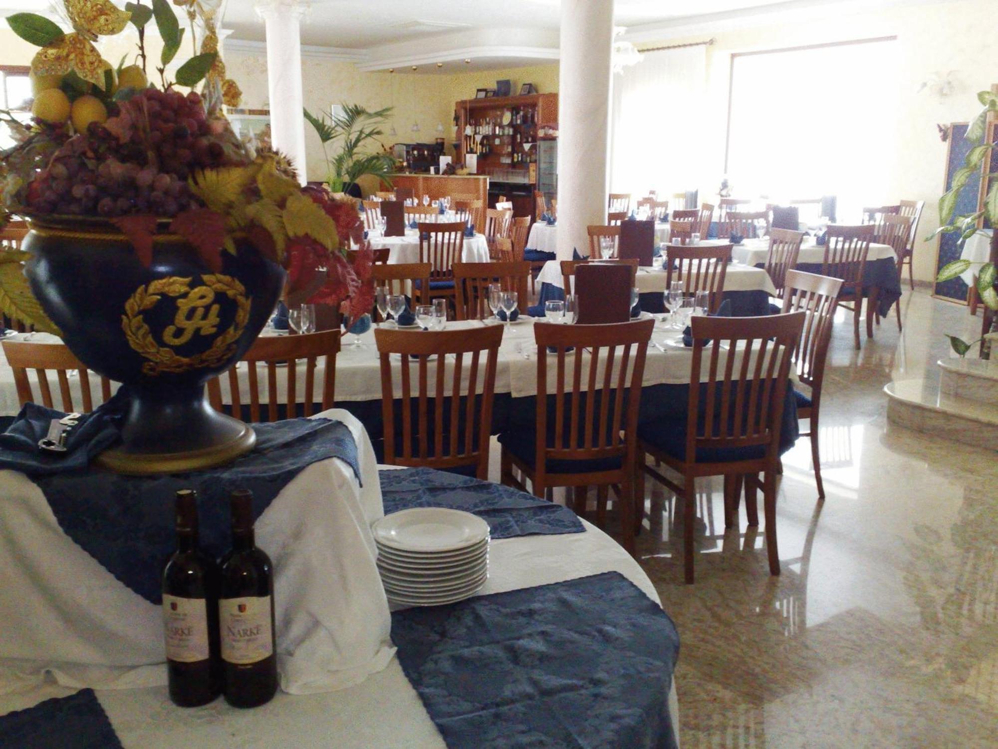 Hotel Ristorante Cordial Комизо Экстерьер фото