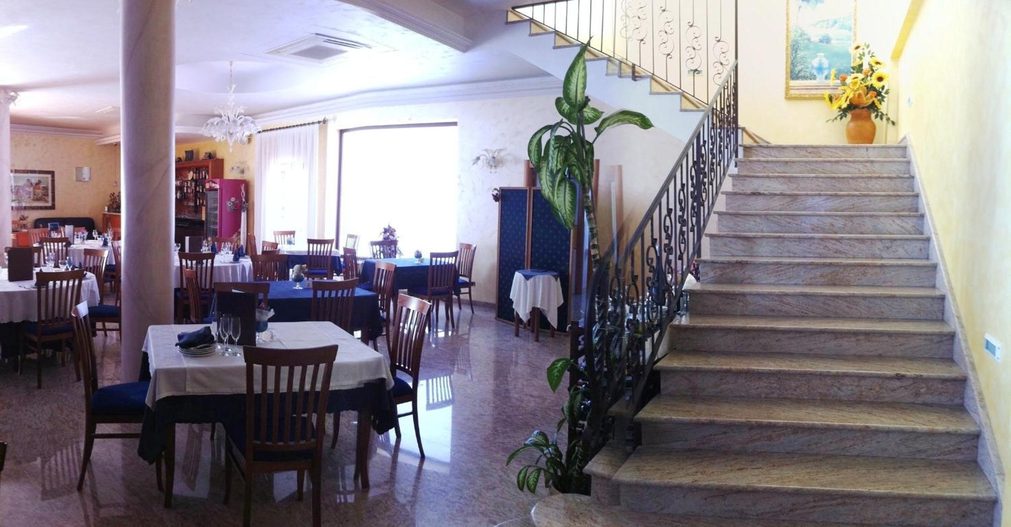 Hotel Ristorante Cordial Комизо Экстерьер фото