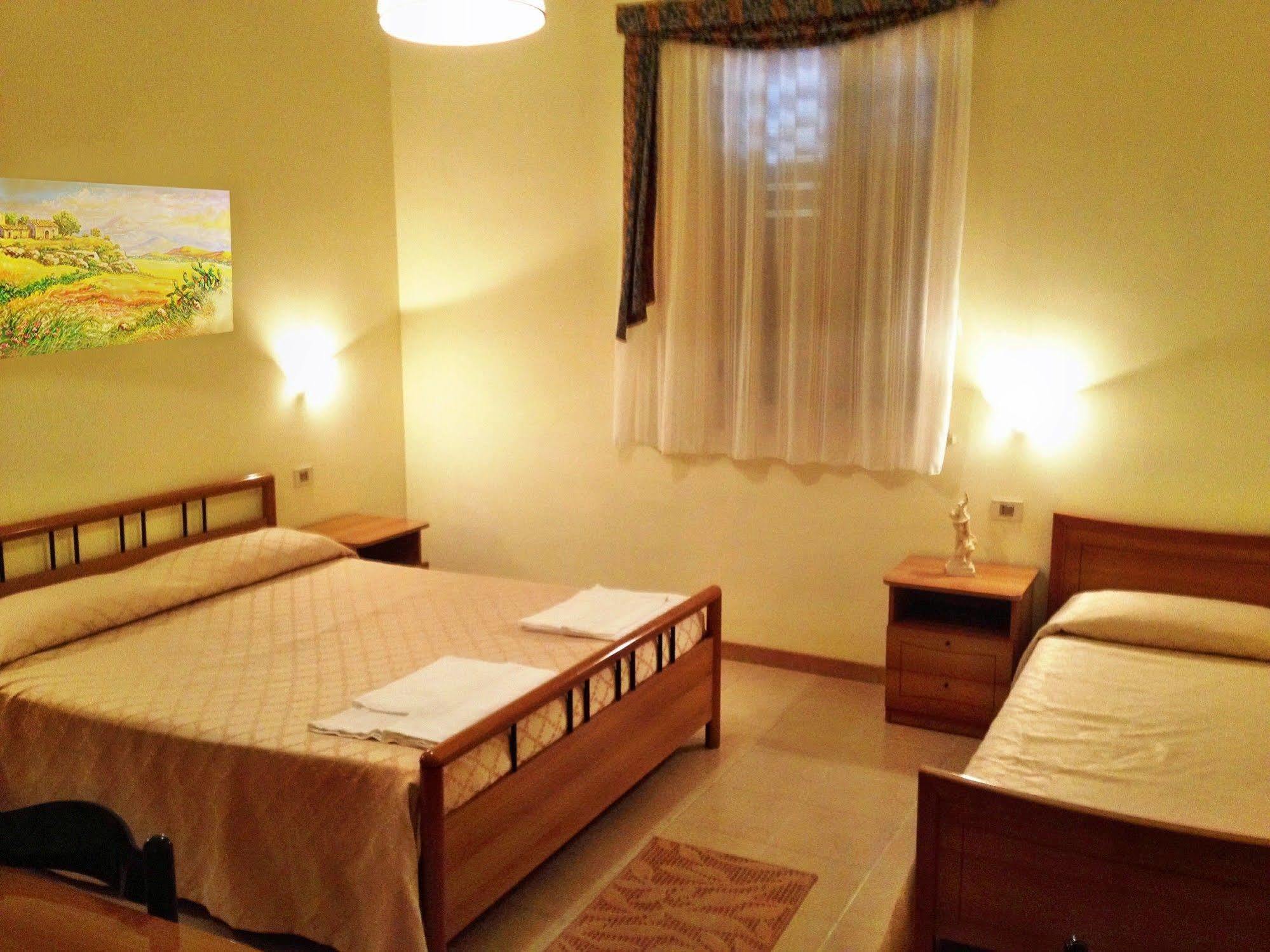 Hotel Ristorante Cordial Комизо Экстерьер фото